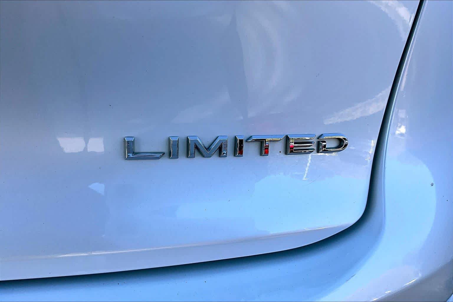 Used 2023 Toyota Crown AWD/4WD image 10