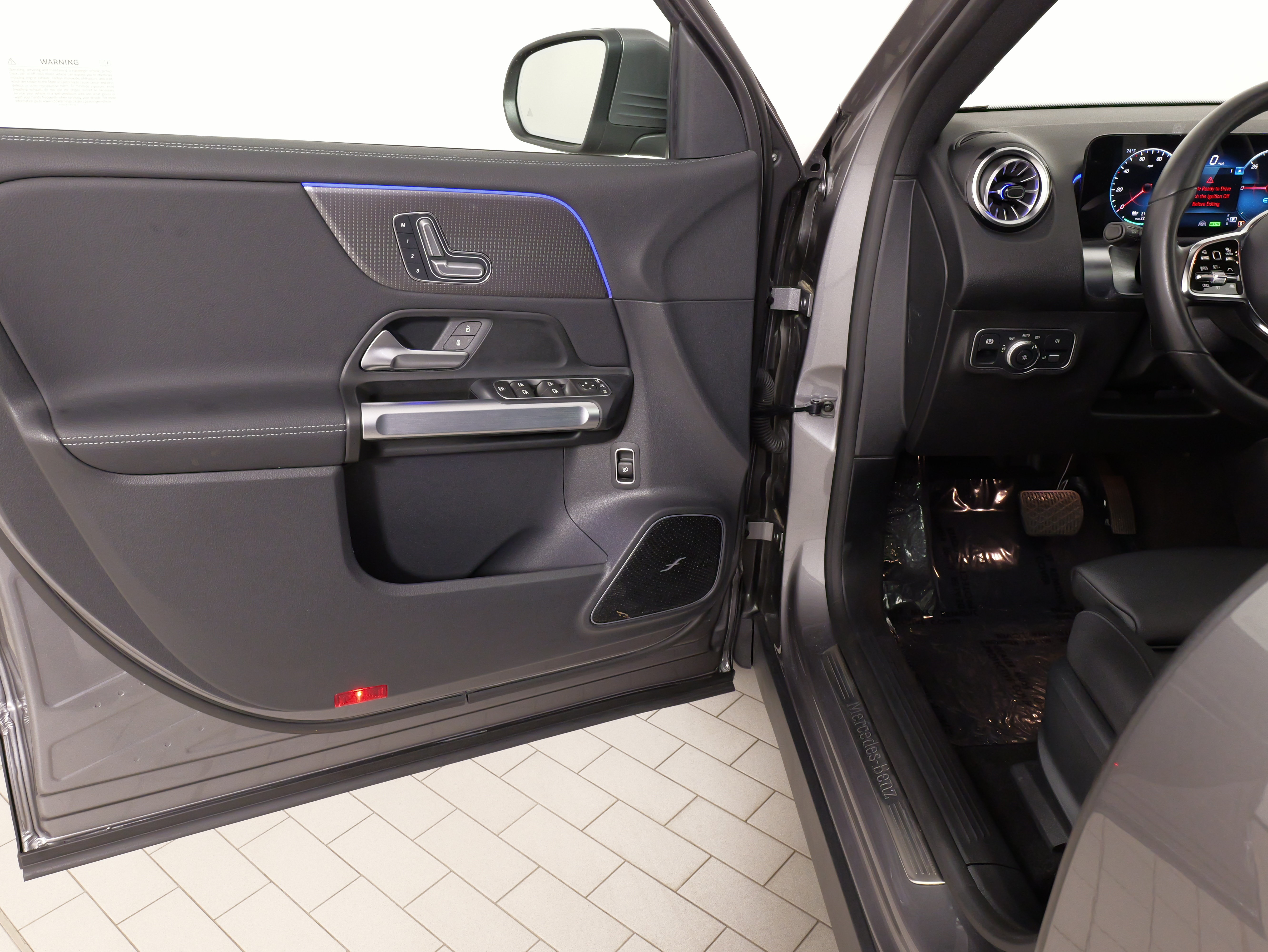Used 2023 Mercedes-Benz EQB 350 4MATIC SUV image 24