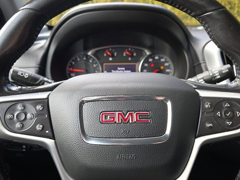 Used 2022 GMC Terrain SLT image 23