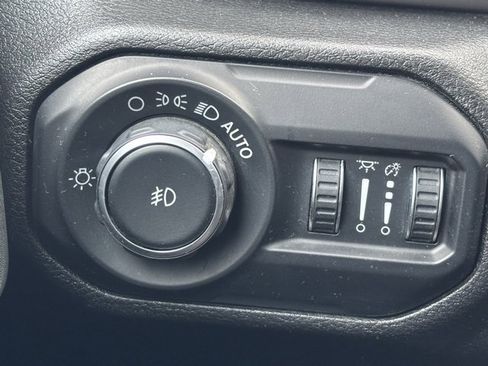 Used 2020 Jeep Wrangler Unlimited Sport image 24