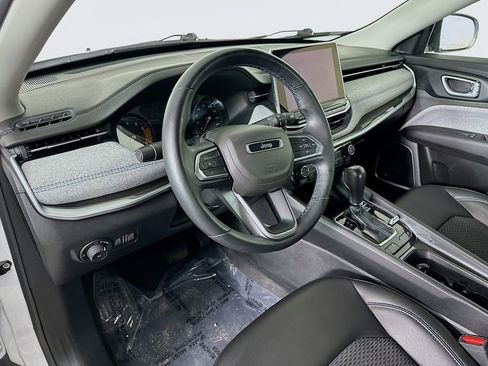 Certified 2022 Jeep Compass Latitude w/ Sun and Sound Group image 17