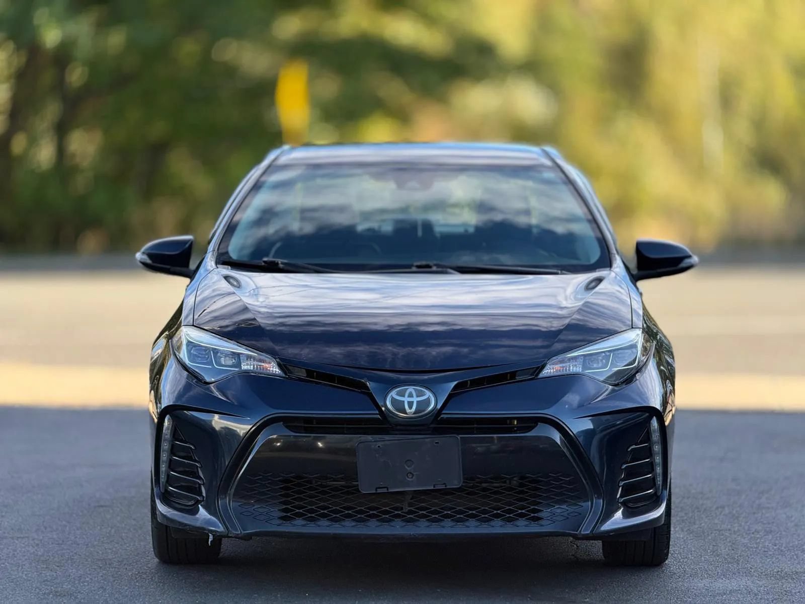 Used 2019 Toyota Corolla SE w/ Carpet Mat Package (TMS) FWD image 4
