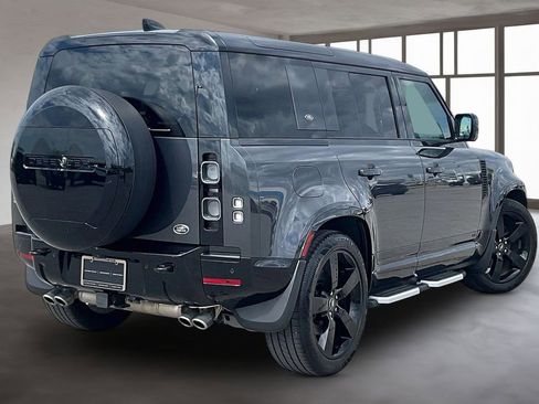 Used 2023 Land Rover Defender 110 V8 image 2