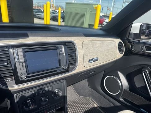 Used 2018 Volkswagen Beetle 2.0T Coast w/ Coast Lighting Package image 15