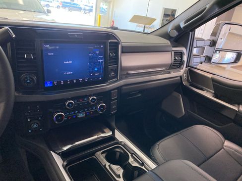 New 2026 Ford F250 Platinum w/ Tremor Off-Road Package AWD/4WD image 19