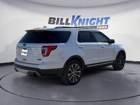 Used 2017 Ford Explorer Platinum image 5