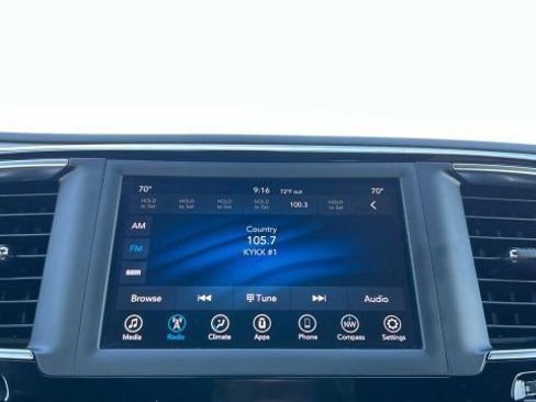 Used 2018 Chrysler Pacifica Touring Plus w/ S Appearance Package image 40