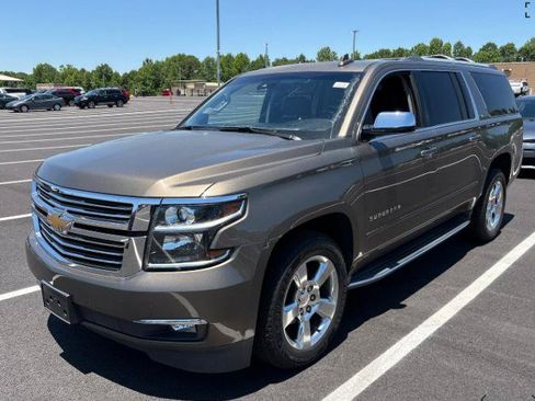 Used 2016 Chevrolet Suburban LTZ AWD/4WD image 2