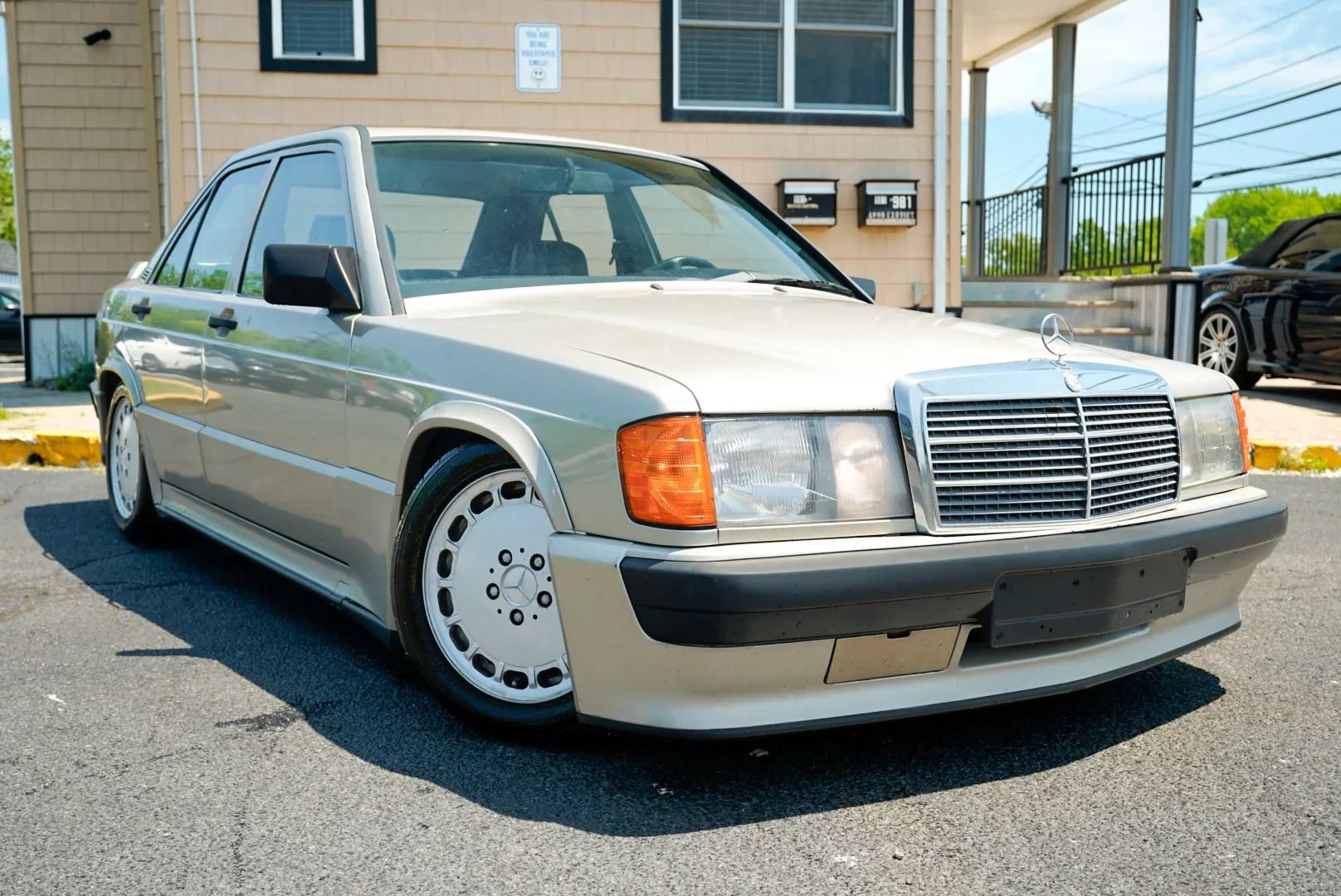Used 1987 Mercedes-Benz 190 E 2.3-16 image 3