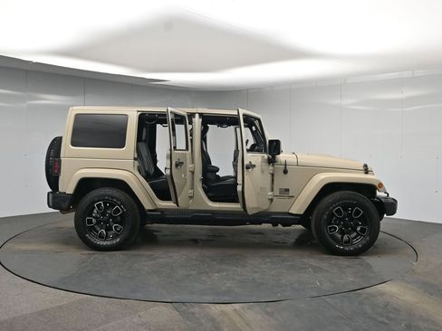 Used 2018 Jeep Wrangler Unlimited Sahara AWD/4WD image 42