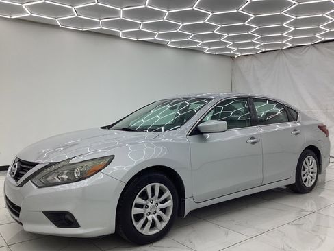 Used 2017 Nissan Altima 2.5 SR image 6