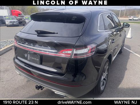 Certified 2022 Lincoln Nautilus Reserve AWD/4WD image 7