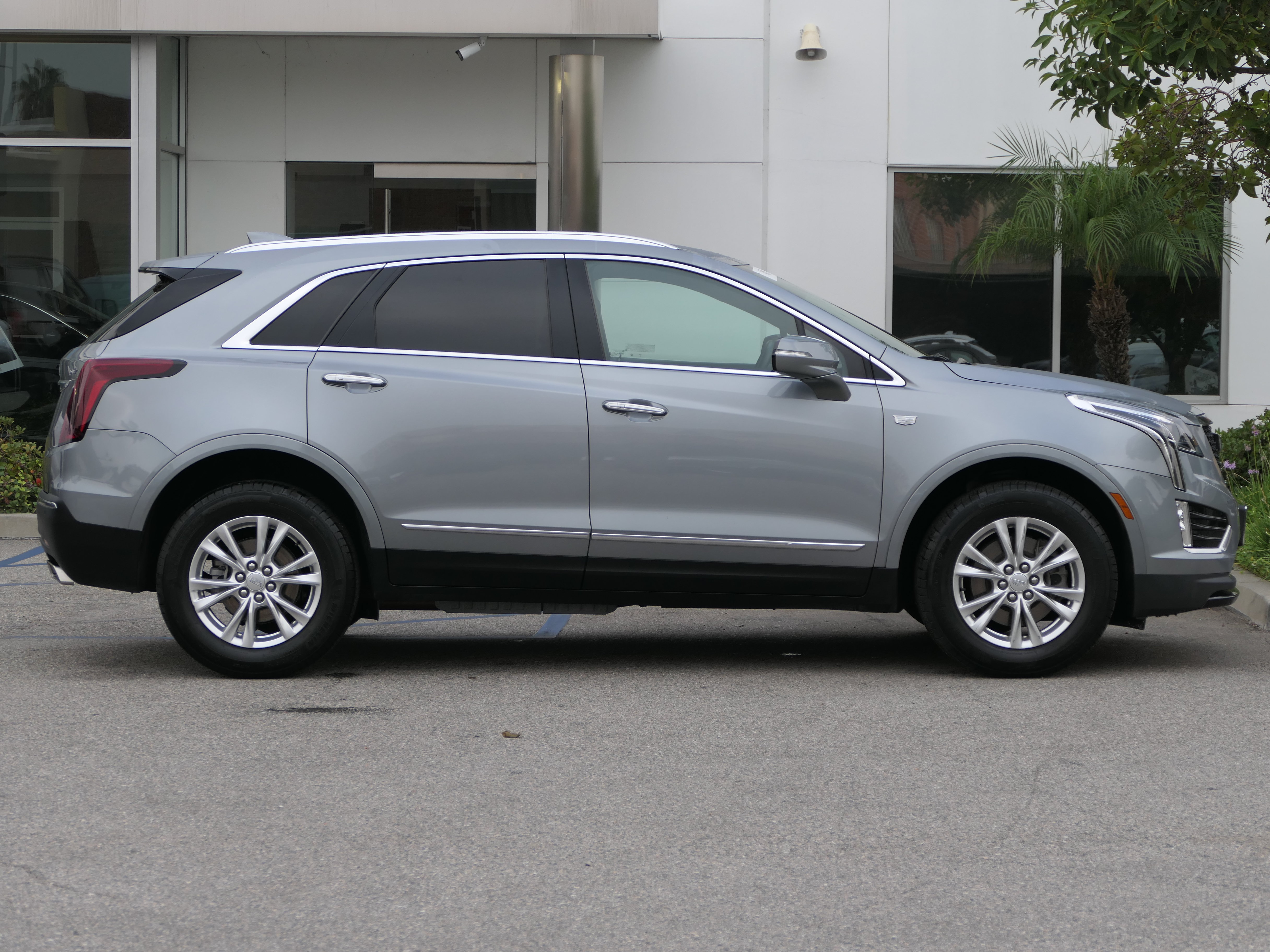 Certified 2024 Cadillac XT5 Luxury FWD image 7