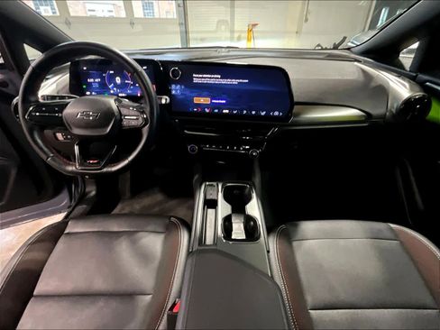 Used 2024 Chevrolet Equinox EV RS image 21