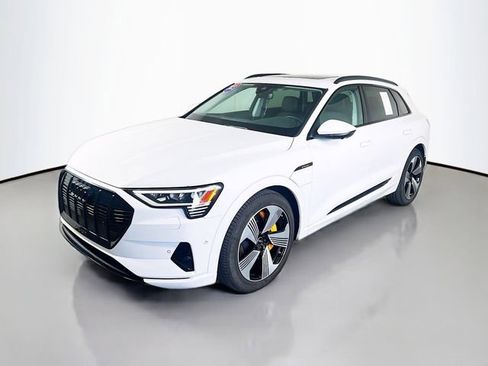 Used 2023 Audi e-tron Premium Plus w/ Premium Plus Package image 3