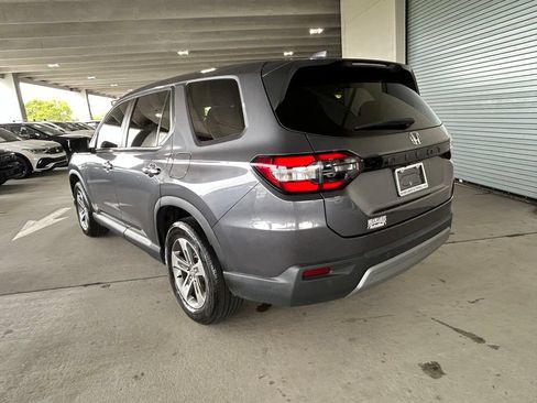 Used 2024 Honda Pilot EX-L image 3