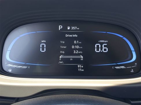 New 2025 Hyundai Venue Limited image 29