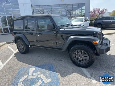 Used 2024 Jeep Wrangler Sport S image 37