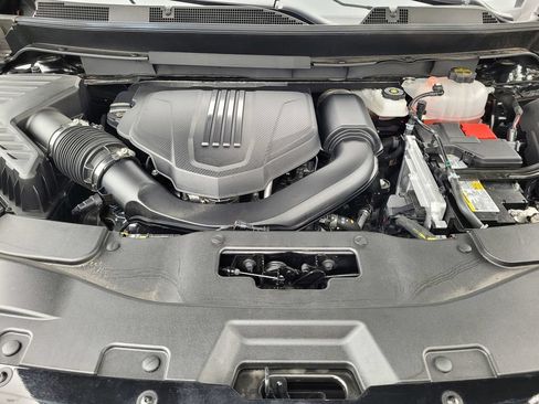 Used 2025 Chevrolet Traverse Z71 AWD/4WD image 12