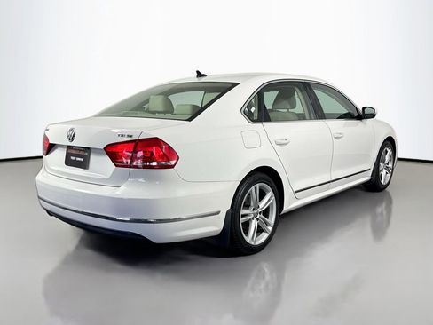 Used 2015 Volkswagen Passat 1.8T SE FWD image 5