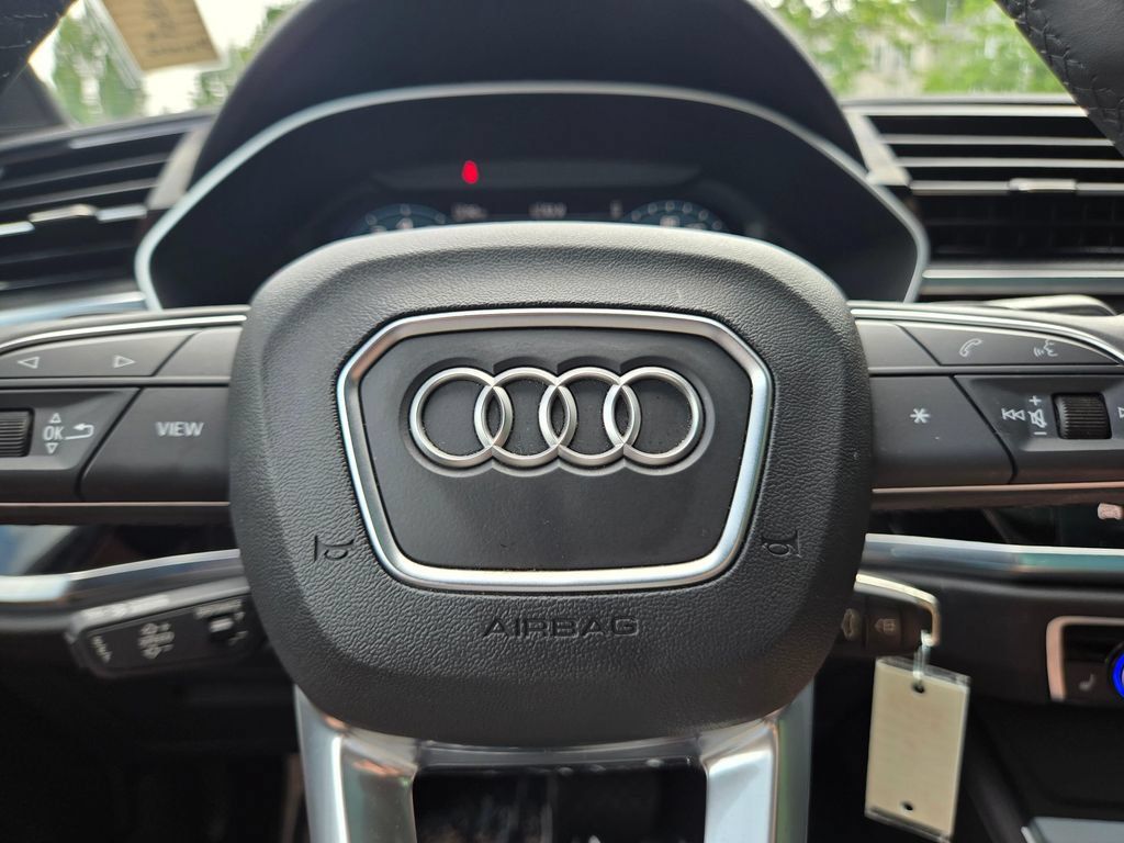Used 2025 Audi Q3 2.0T Premium AWD/4WD image 23
