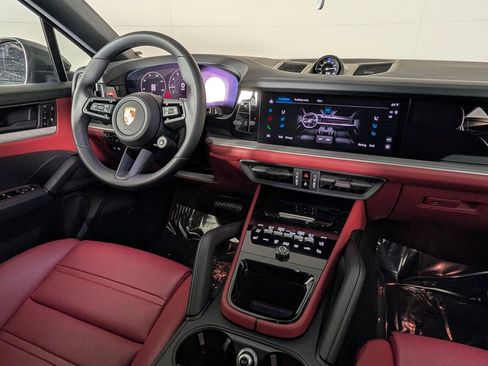 Certified 2026 Porsche Cayenne Coupe AWD/4WD image 22