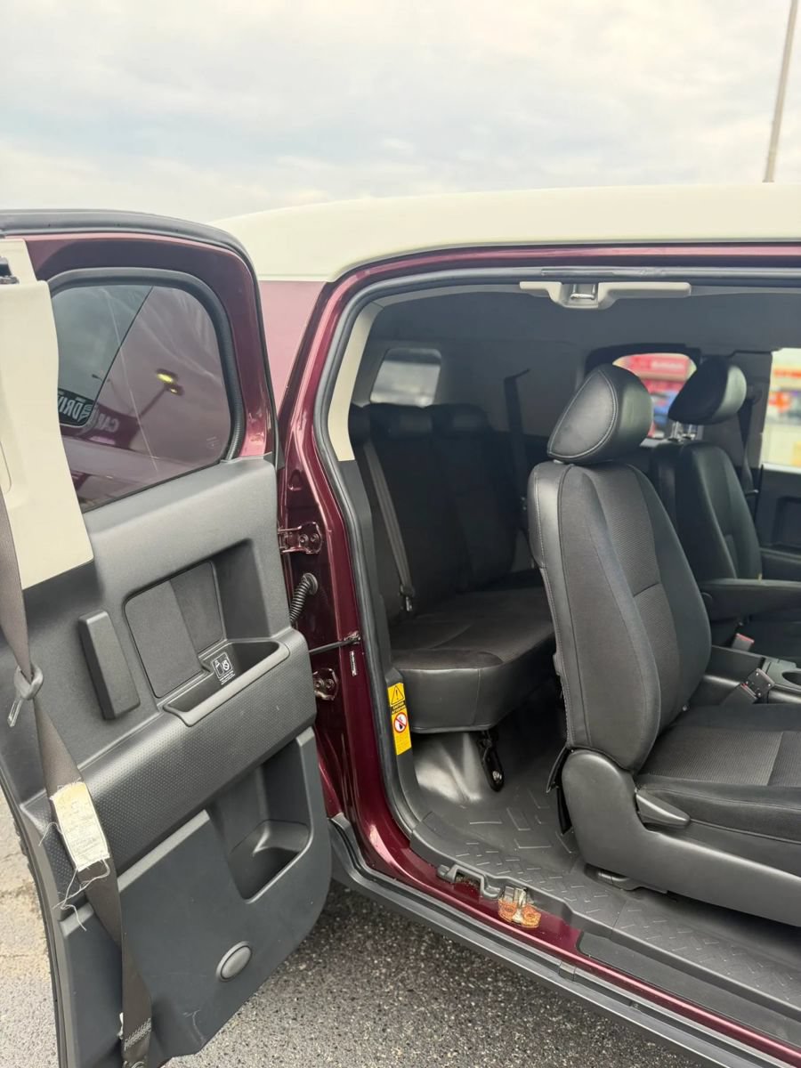 Used 2007 Toyota FJ Cruiser 4WD w/ Convenience Pkg image 13