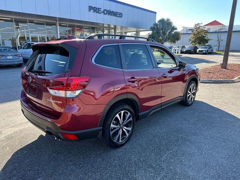Used 2023 Subaru Forester Limited image 3