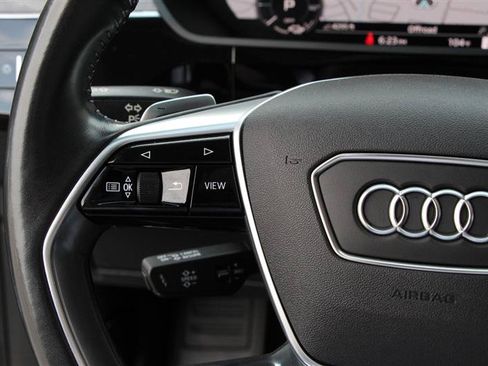 Used 2021 Audi e-tron Prestige AWD/4WD image 28