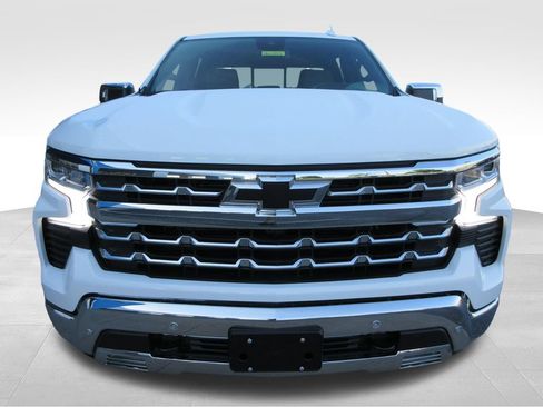 New 2026 Chevrolet Silverado 1500 LTZ w/ LTZ Premium Package AWD/4WD image 9