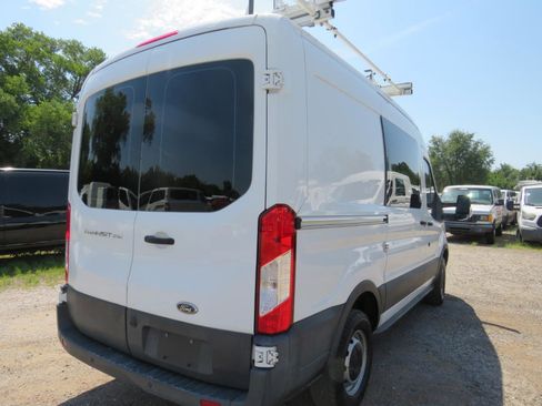 Used 2017 Ford Transit 250 130 Medium Roof RWD image 5