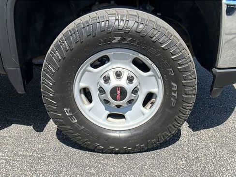 Used 2023 GMC Sierra 2500 Pro w/ Fleet Convenience Package AWD/4WD image 10
