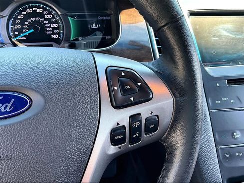 Used 2015 Ford Taurus Limited image 24