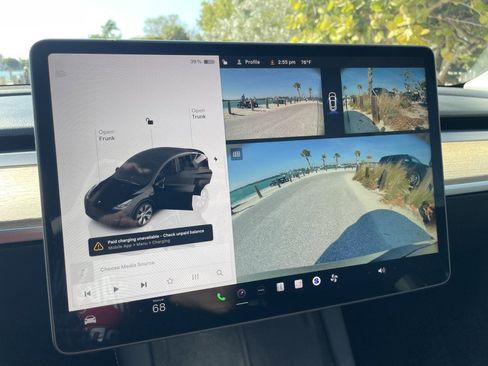 Used 2023 Tesla Model Y AWD image 15