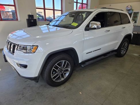 Used 2020 Jeep Grand Cherokee Limited AWD/4WD image 3