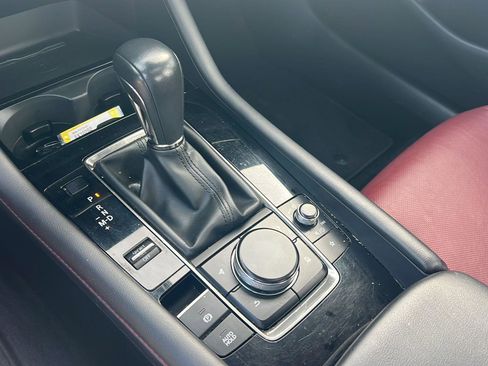 Used 2024 MAZDA MAZDA3 s image 28