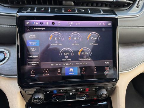 Certified 2025 Jeep Grand Cherokee L Limited w/ Luxury Tech Group II AWD/4WD image 90