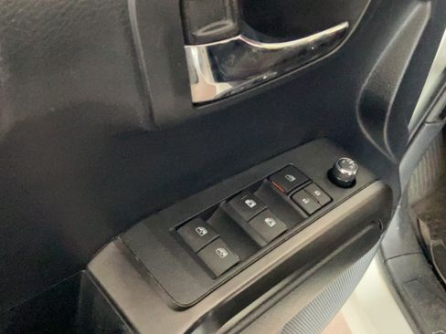 Used 2016 Toyota Tacoma TRD Sport AWD/4WD image 20