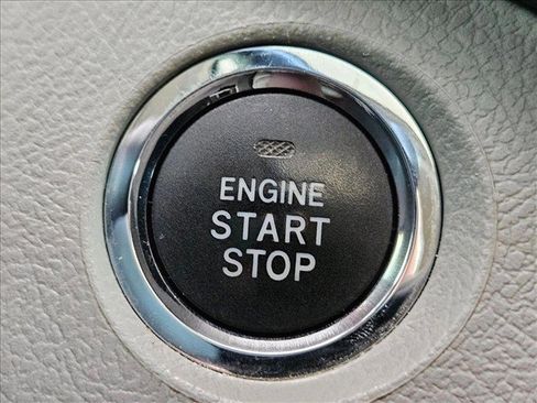 Used 2020 Toyota Sienna XLE FWD image 23