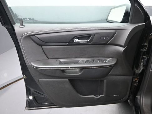 Used 2017 GMC Acadia Limited SLT image 12