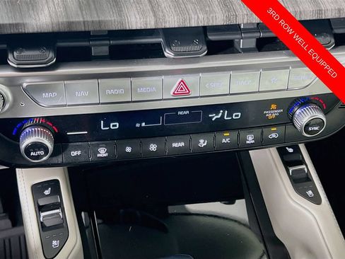 Certified 2023 Kia Telluride EX w/ EX Captain's Chair Package FWD image 17