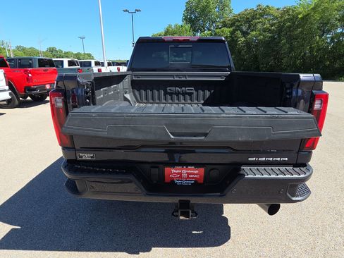Certified 2025 GMC Sierra 2500 Denali AWD/4WD image 9