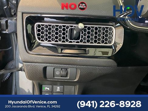 Used 2024 Honda Civic Touring image 30
