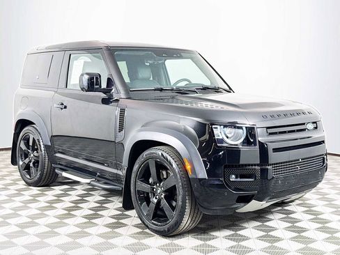 Used 2023 Land Rover Defender 90 V8 AWD/4WD image 3