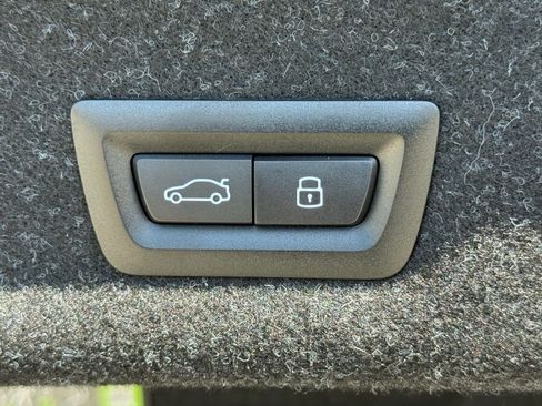 New 2026 BMW 330i Sedan image 16