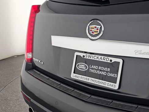 Used 2015 Cadillac SRX Luxury w/ Driver Awareness Package AWD/4WD image 13