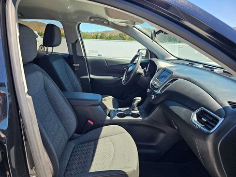 Used 2022 Chevrolet Equinox LT FWD image 10