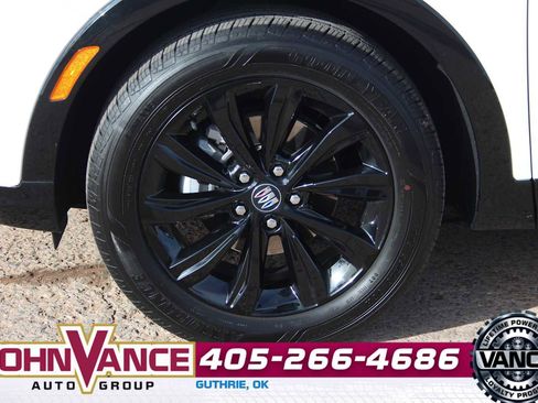 Used 2025 Buick Envista Sport Touring w/ Convenience I Package image 13