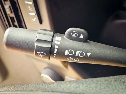 Used 2024 GMC Savana 2500 w/ Driver Convenience Package image 15