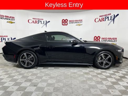 Used 2024 Ford Mustang Coupe RWD image 9
